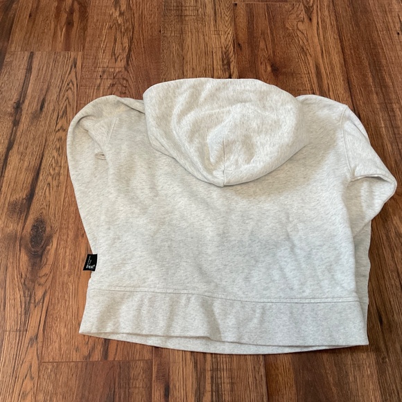 Official Gap x Disney Kids unisex soft hoodie. - Picture 3 of 3